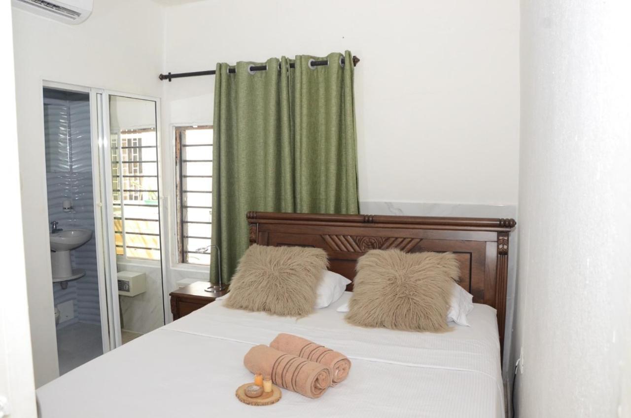 Hostal Marbella 47 Картахена Экстерьер фото